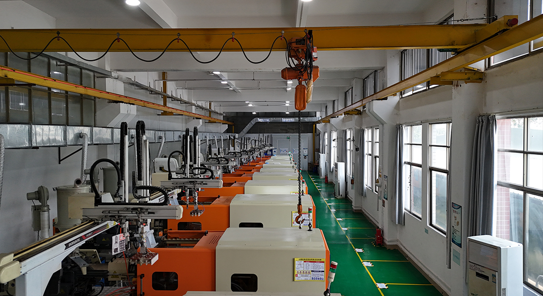 ОГРОМНОЕ ОБОРУДОВАНИЕ ДЛЯ МАСТЕРСКОЙ